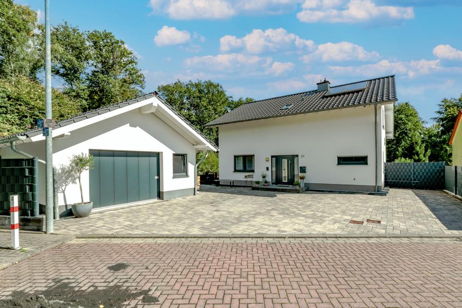 Frontansicht Einfamilienhaus Windhagen