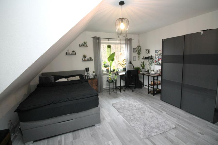 Schlafzimmer Dachgeschosswohnung Neustadt (Wied)