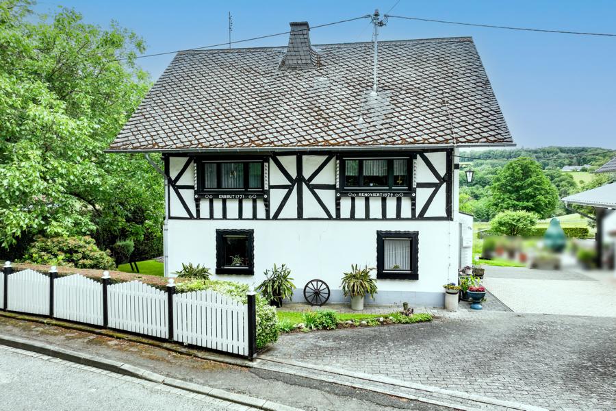 Frontansicht Einfamilienhaus Windhagen