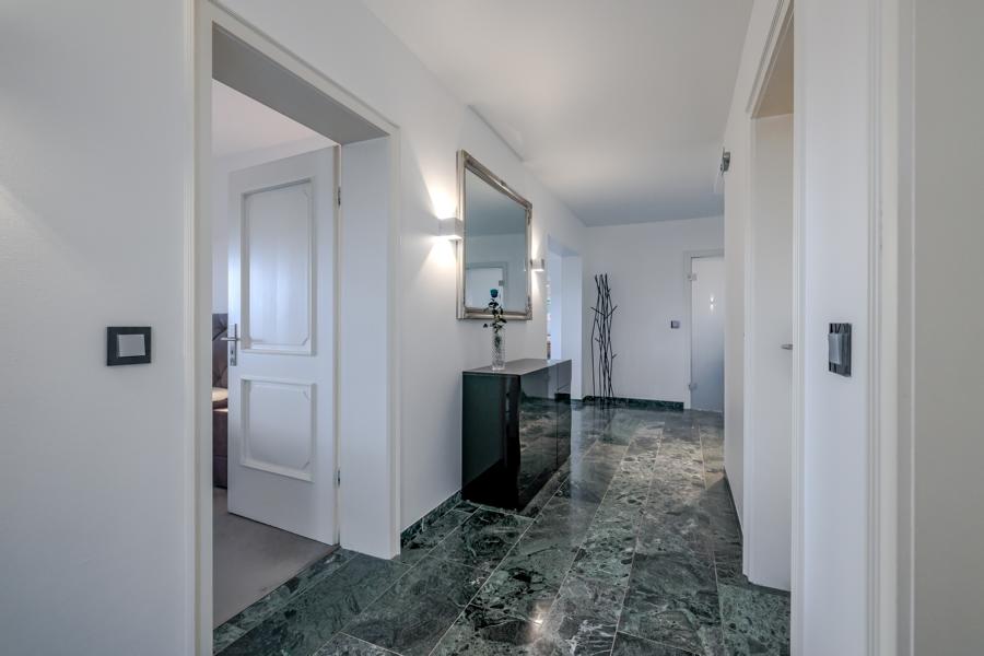Flur EG Villa Linz am Rhein