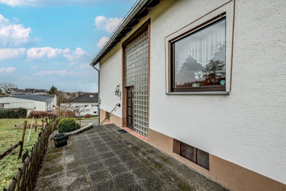 Seitenansicht Einfamilienhaus St. Katharinen