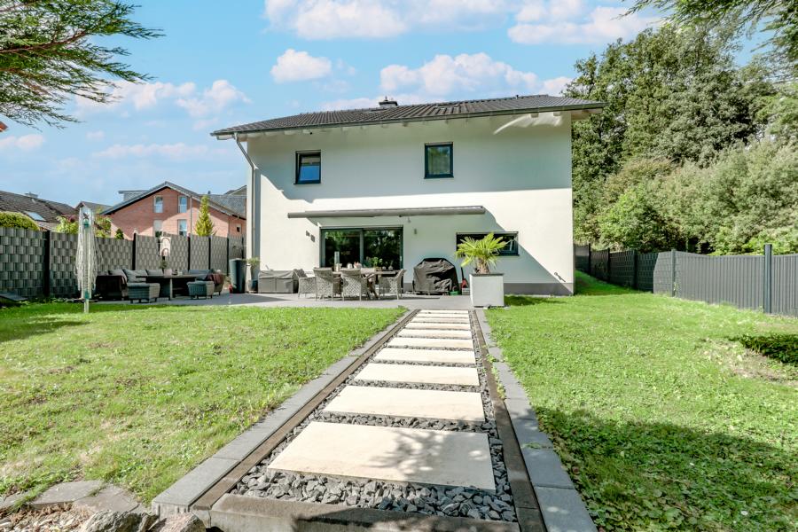 R�ckansicht Einfamilienhaus Windhagen