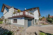 Seitenansicht 53639 K�nigswinter - Bungalow mit Potenzial und gro�em Grundst�ck!